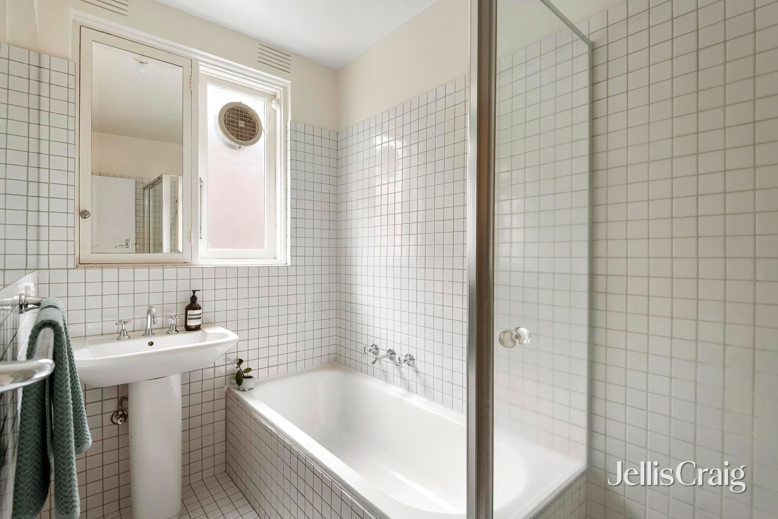 4/145 Glen Huntly Road, Elwood image 11