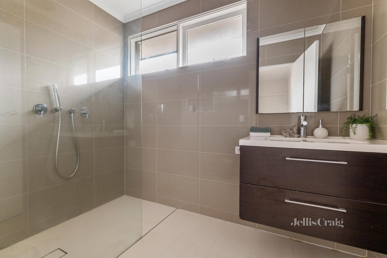 4/15-17 Bass Street, Box Hill image 5