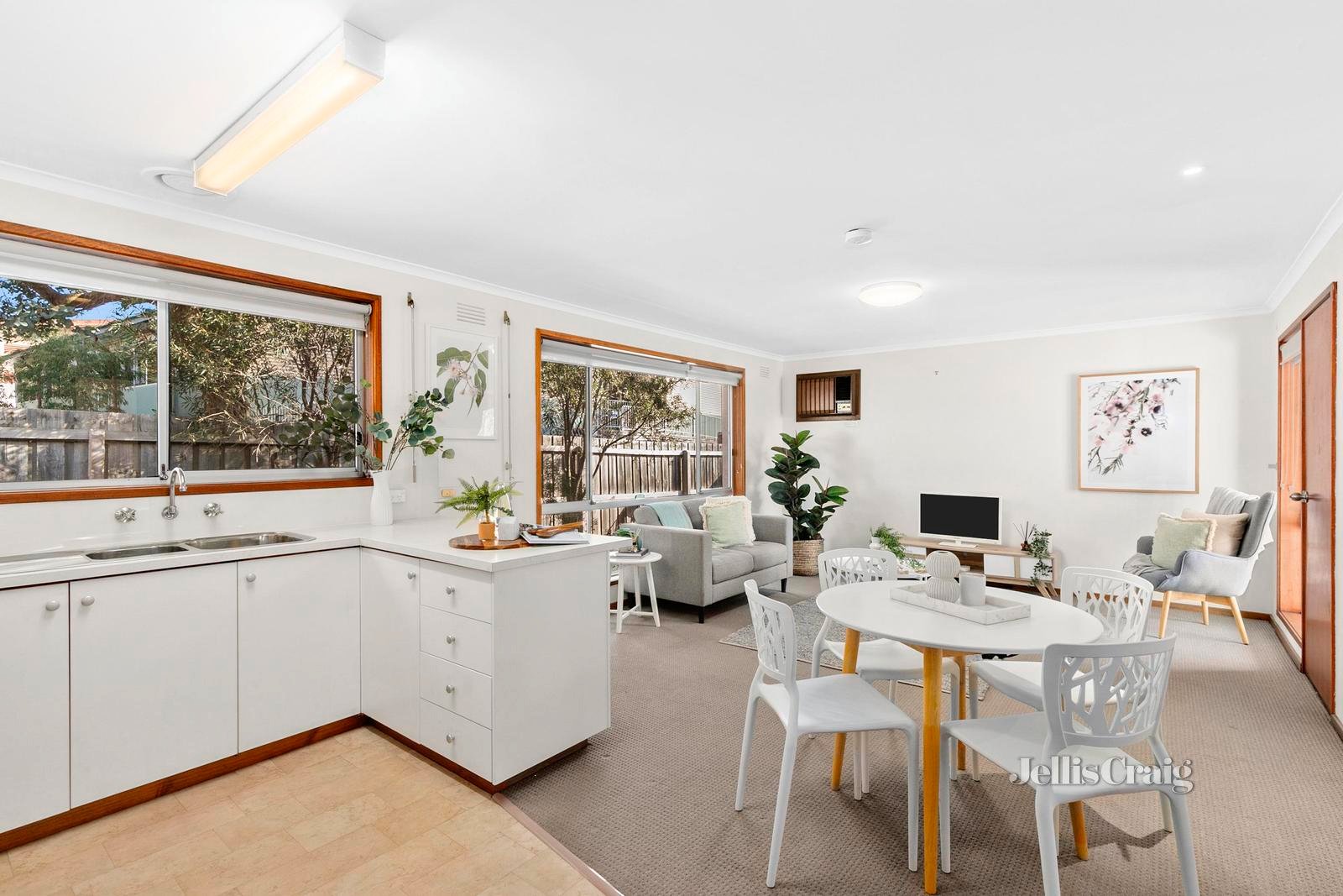 4/15 Bostock Avenue, Manifold Heights image 5