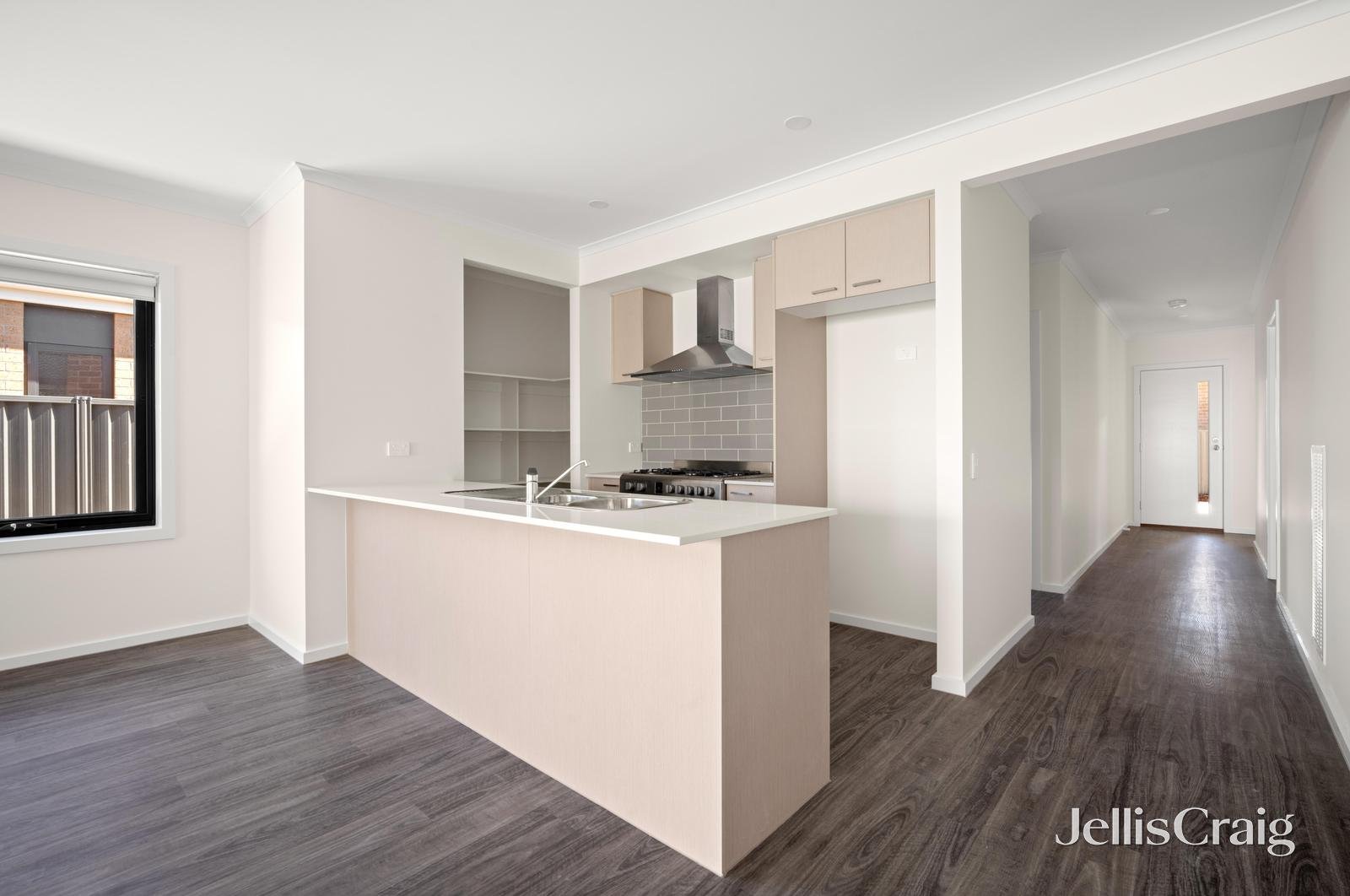 4/15 Limetree Way, Lake Gardens image 3