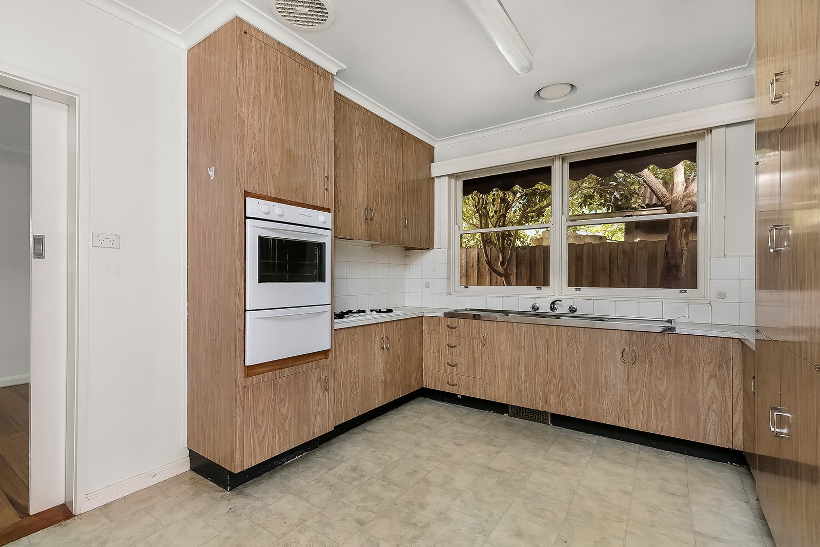 Property Gallery Thumbnail 5
