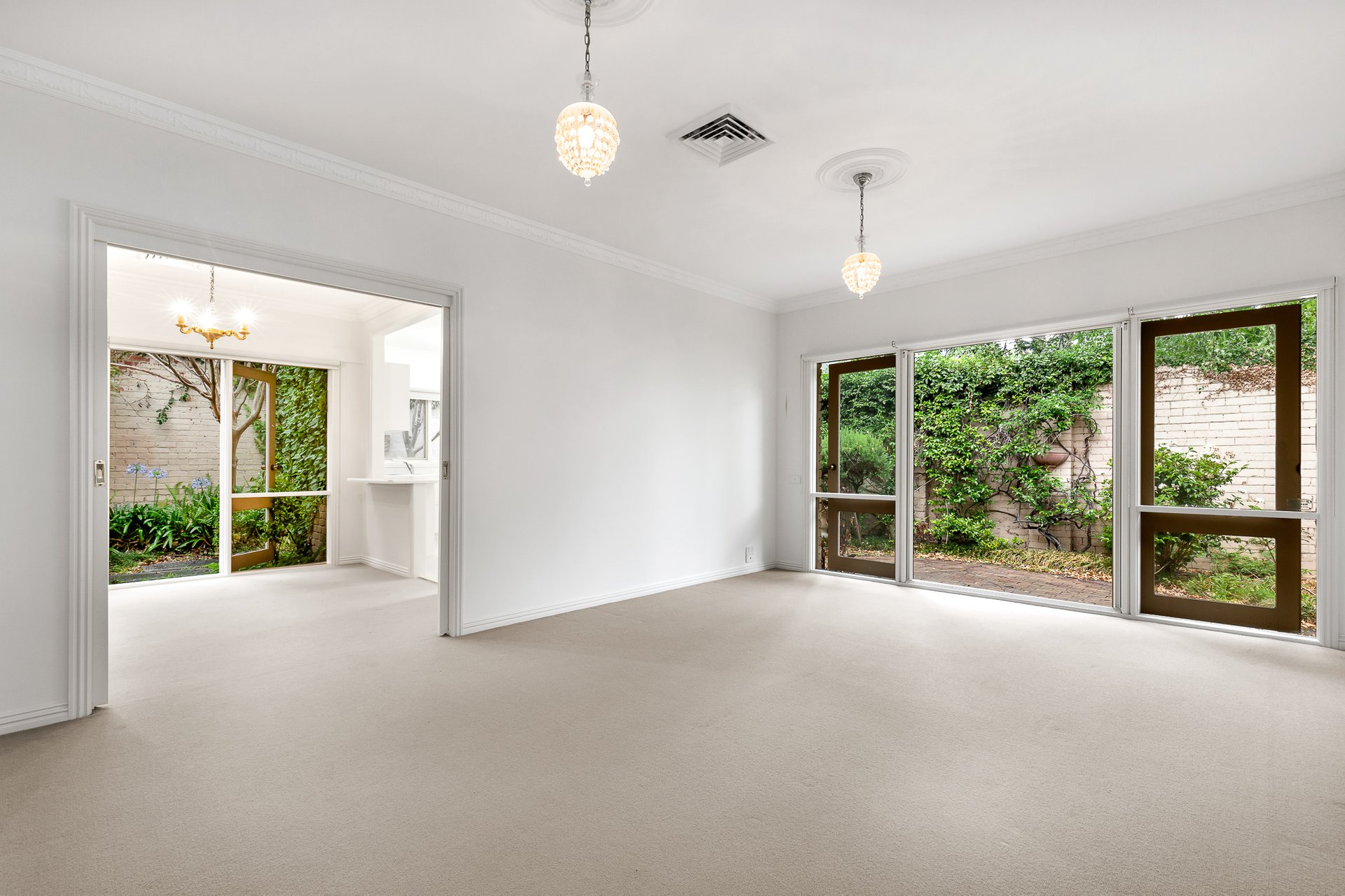 Property Gallery Thumbnail 3
