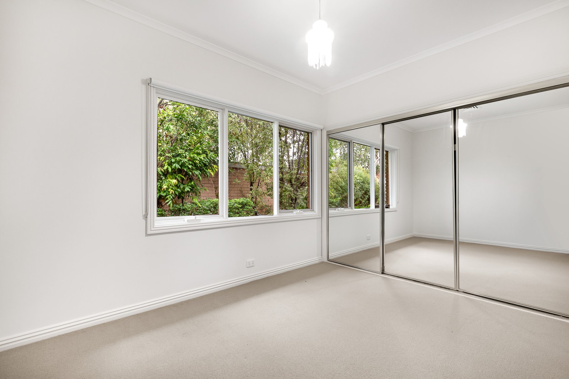 Property Gallery Thumbnail 6