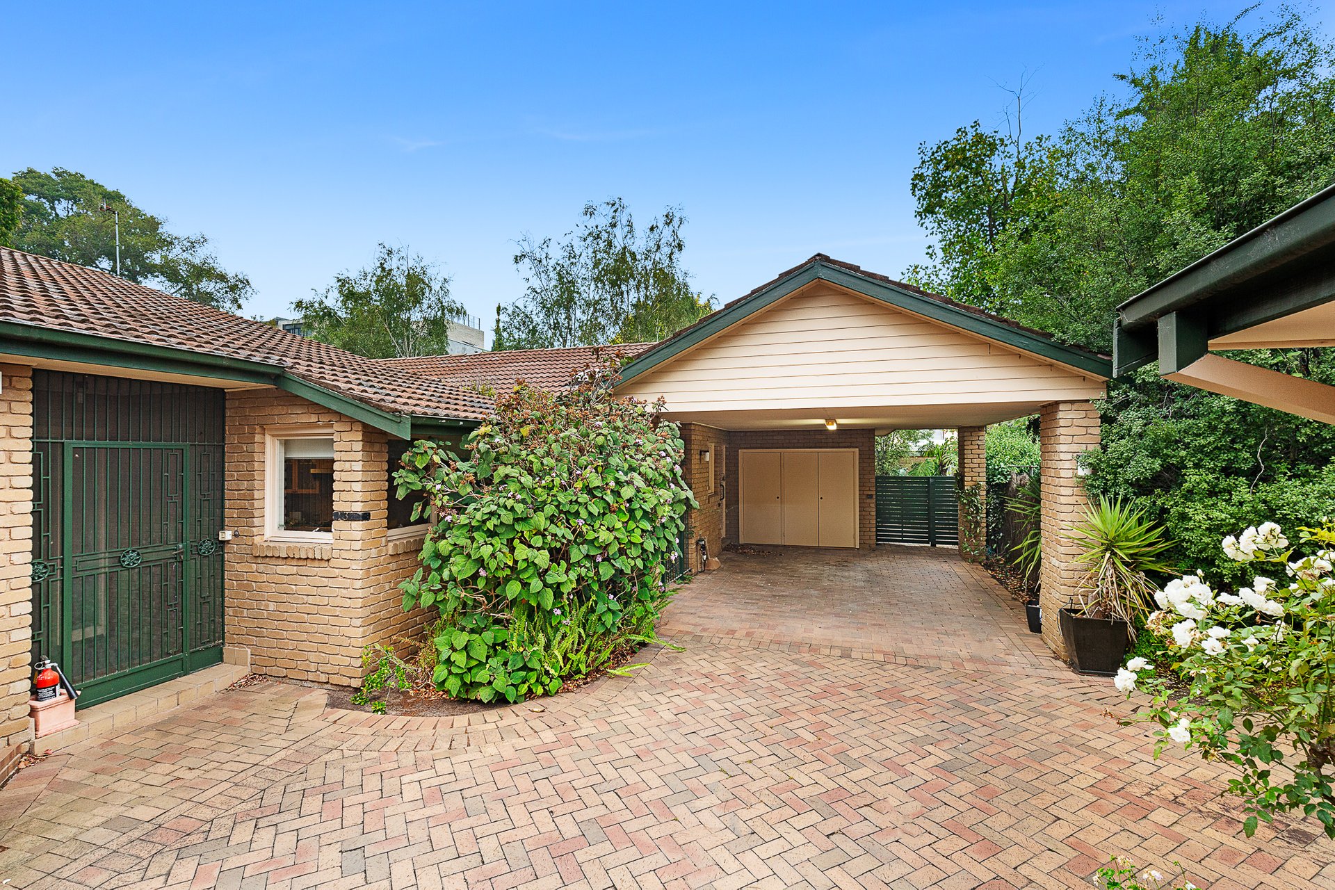 Property Gallery - Main Image
