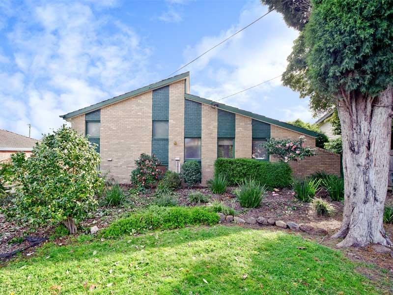 4/15 Wellington Road, Box Hill image 1