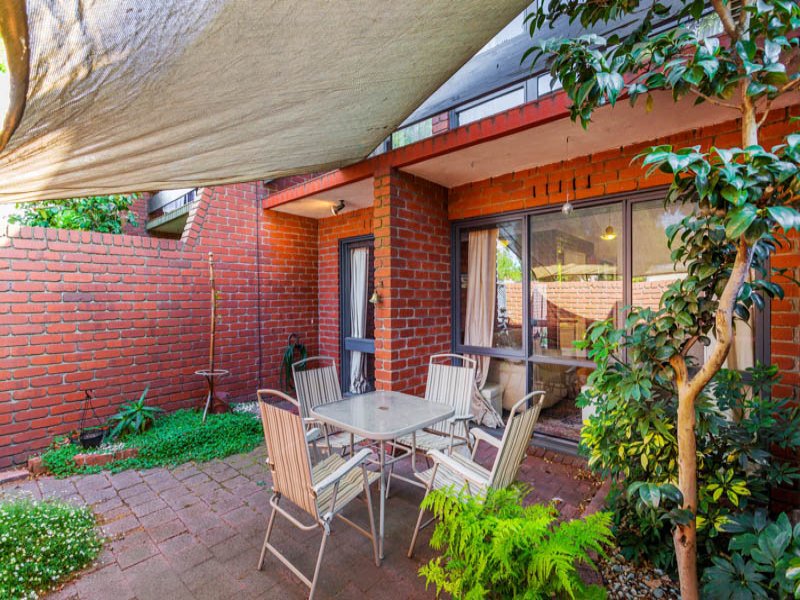 4 / 150 Hyde Street (Facing Lennox St)  YARRAVILLE