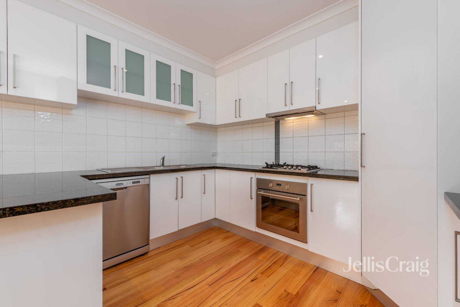4/153 Henry Street, Greensborough image 3
