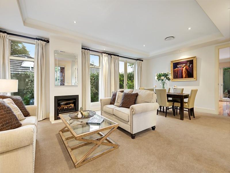 4/153 Wattle Valley Road, Camberwell image 2