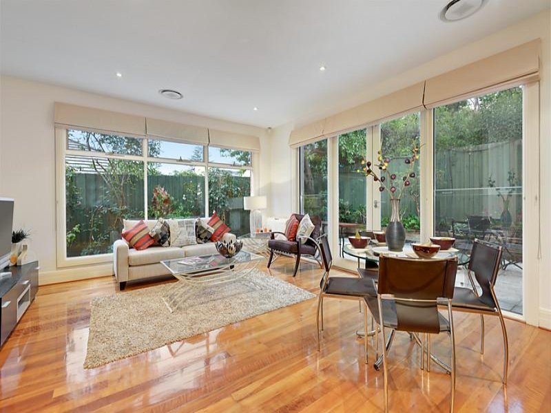 4/153 Wattle Valley Road, Camberwell image 3