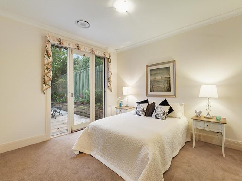 4/153 Wattle Valley Road, Camberwell image 5
