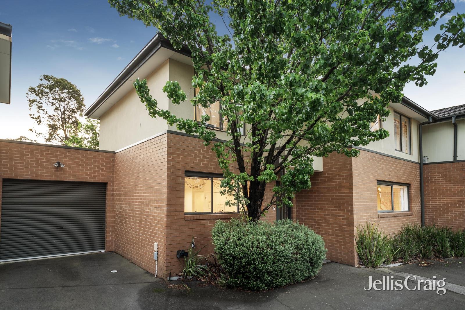 4/158 Clarendon Street, Thornbury image 1