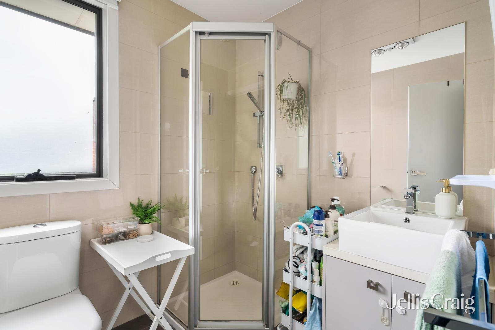 4/158 Clarendon Street, Thornbury image 6