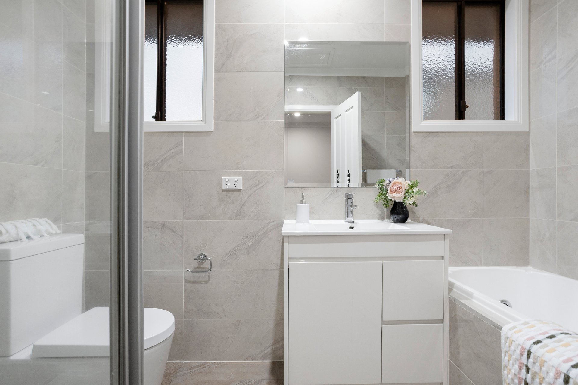 Property Gallery Thumbnail 6