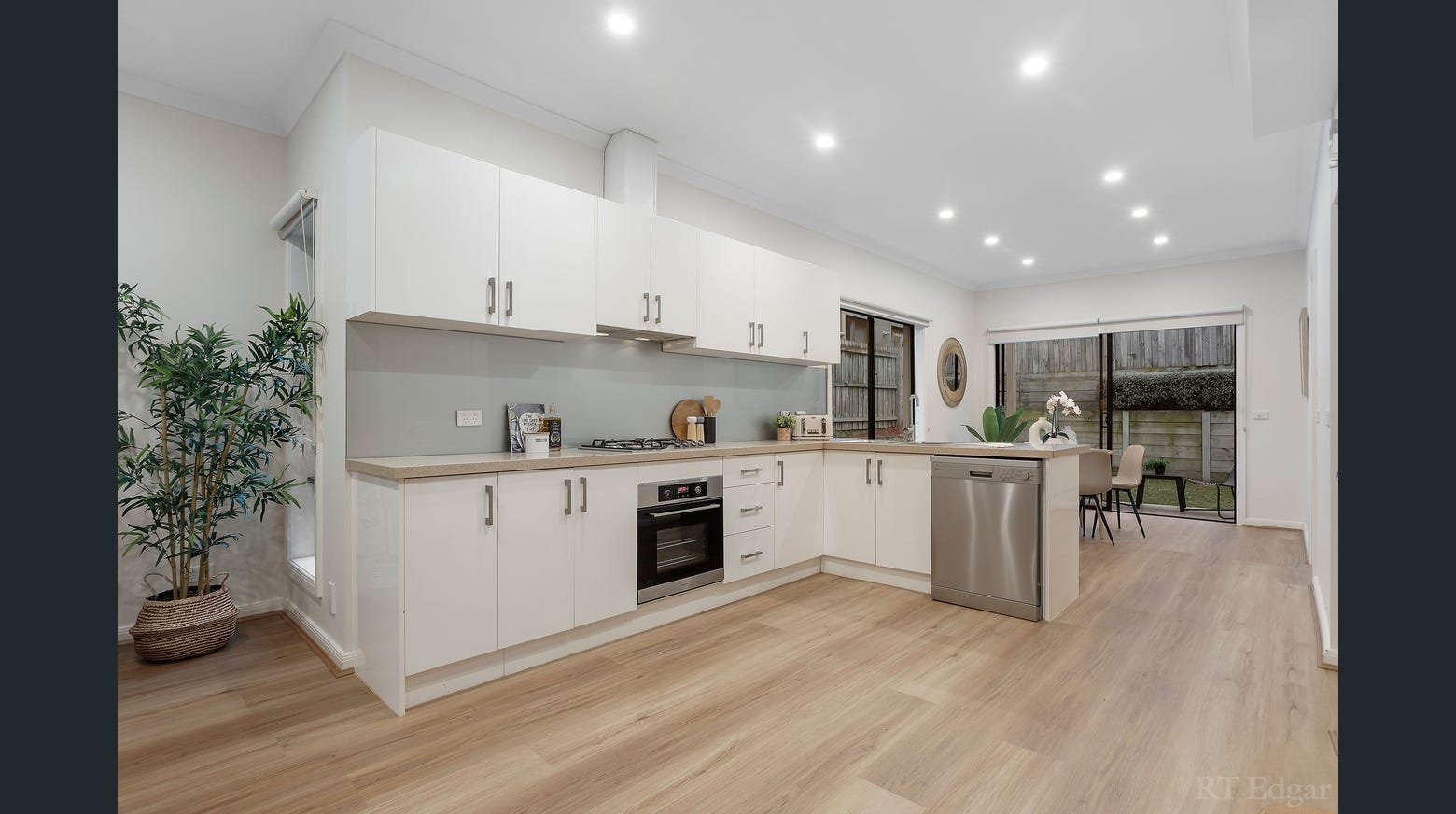 Property Gallery Thumbnail 2