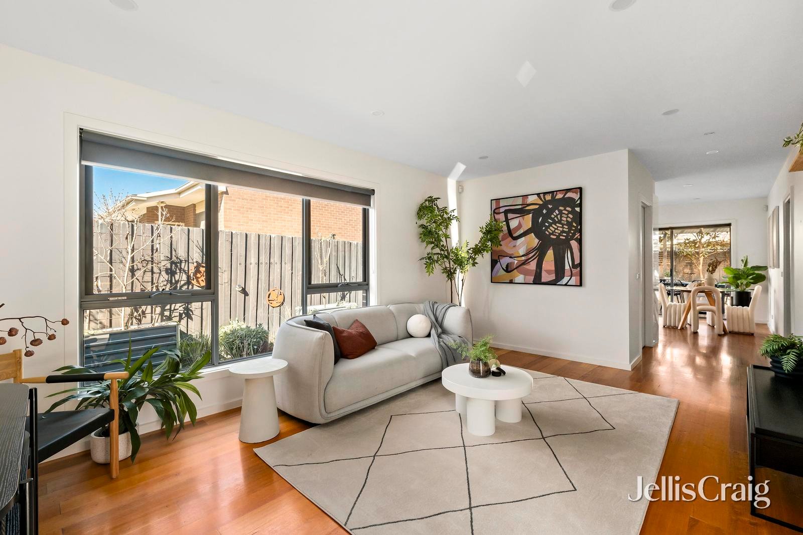 4/16 Bristol Road, Pascoe Vale image 2