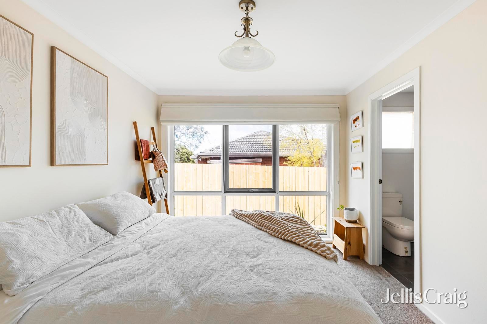 4/16 Myrtle Street, Ivanhoe image 5