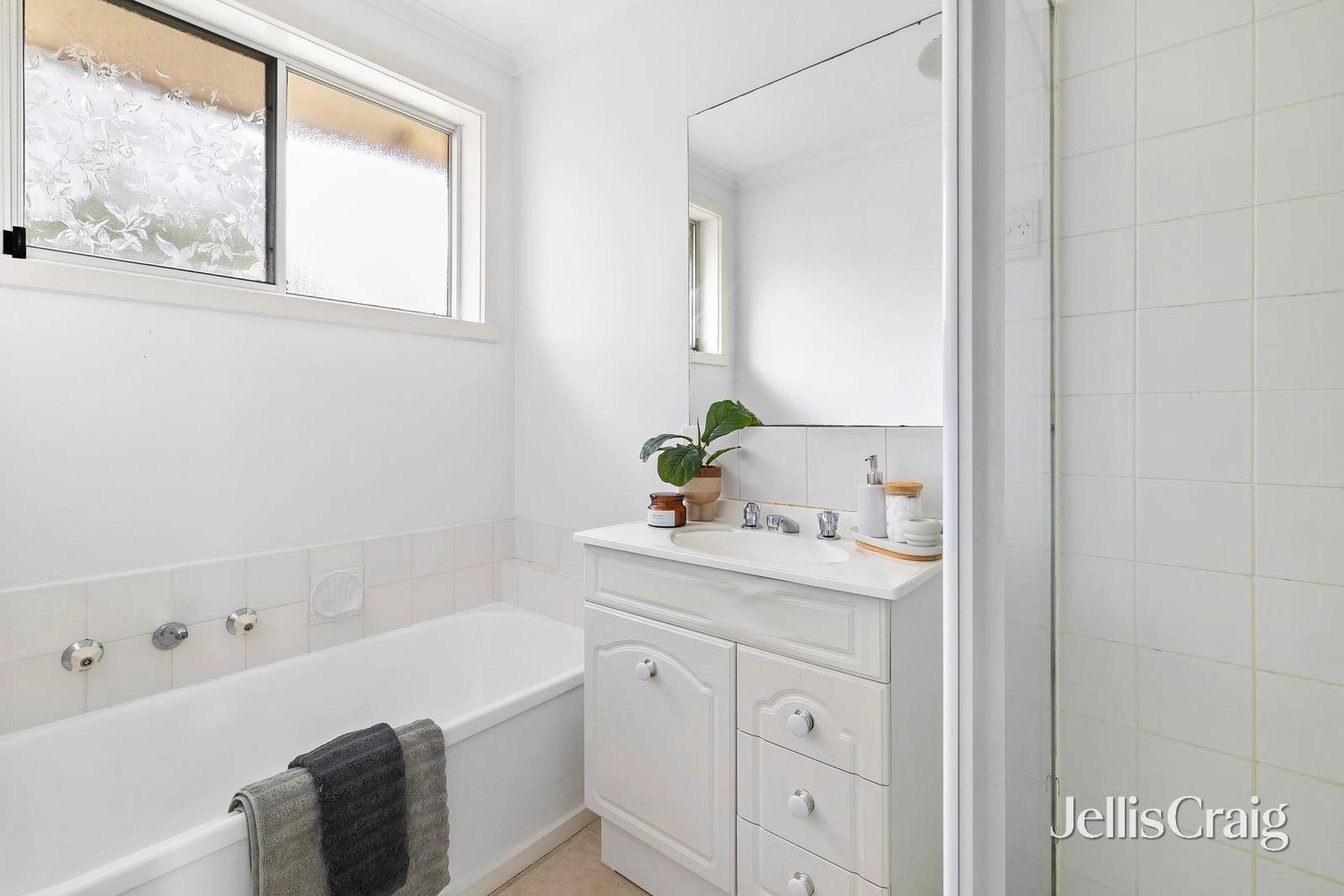 4/16 Nelson Street, Mornington image 7