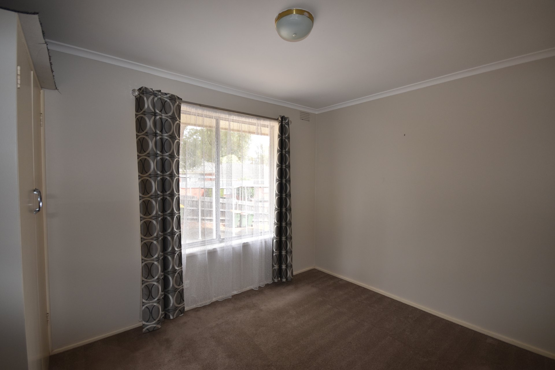 4/16 Newman Road, Mooroolbark image 6