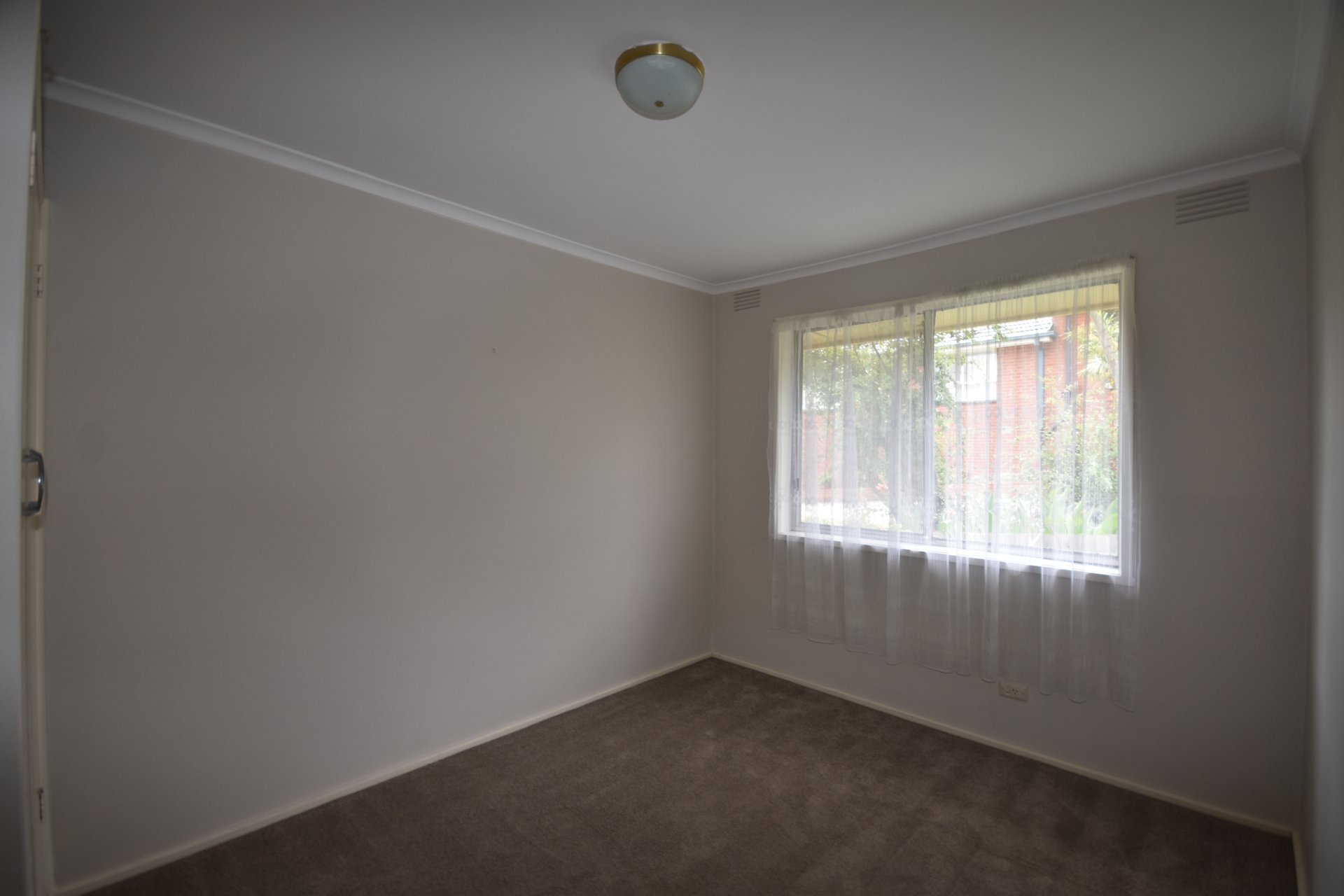 4/16 Newman Road, Mooroolbark image 7
