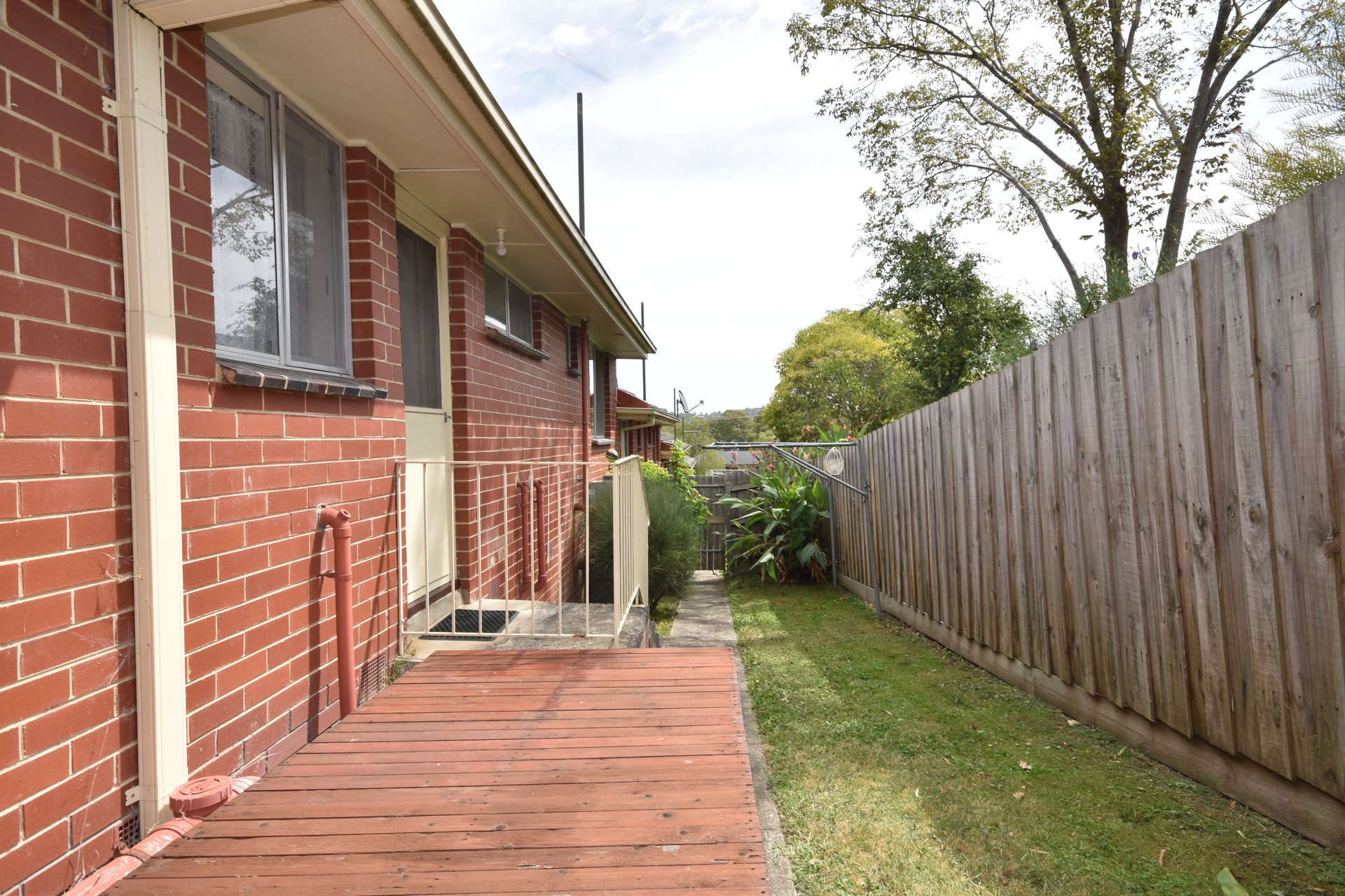 4/16 Newman Road, Mooroolbark image 8