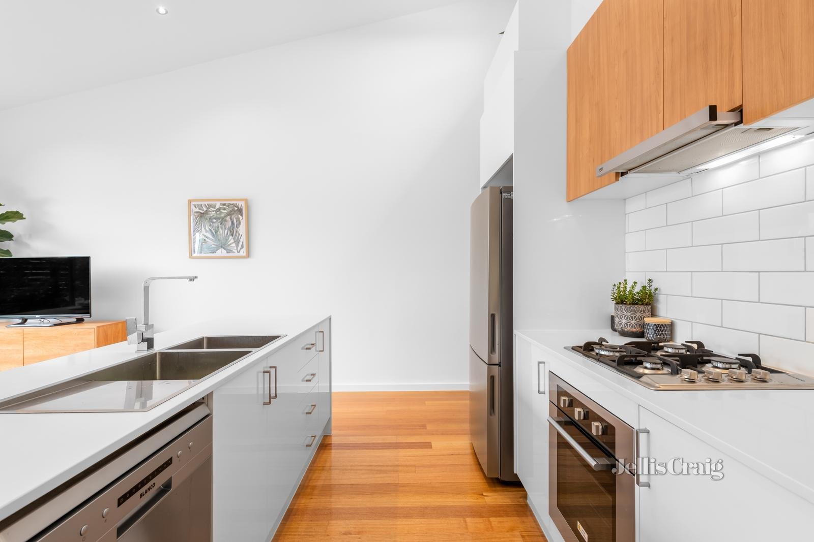 4/16 Norris Street, Coburg North image 2