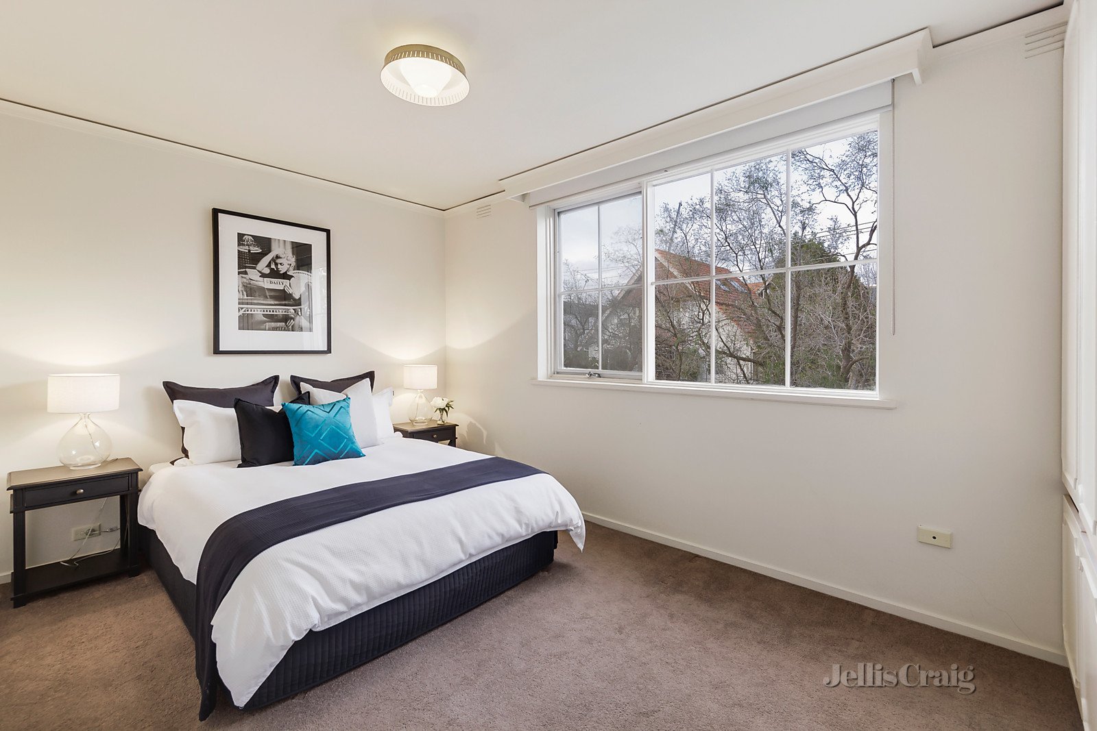 4/16 Tintern Avenue, Toorak image 4