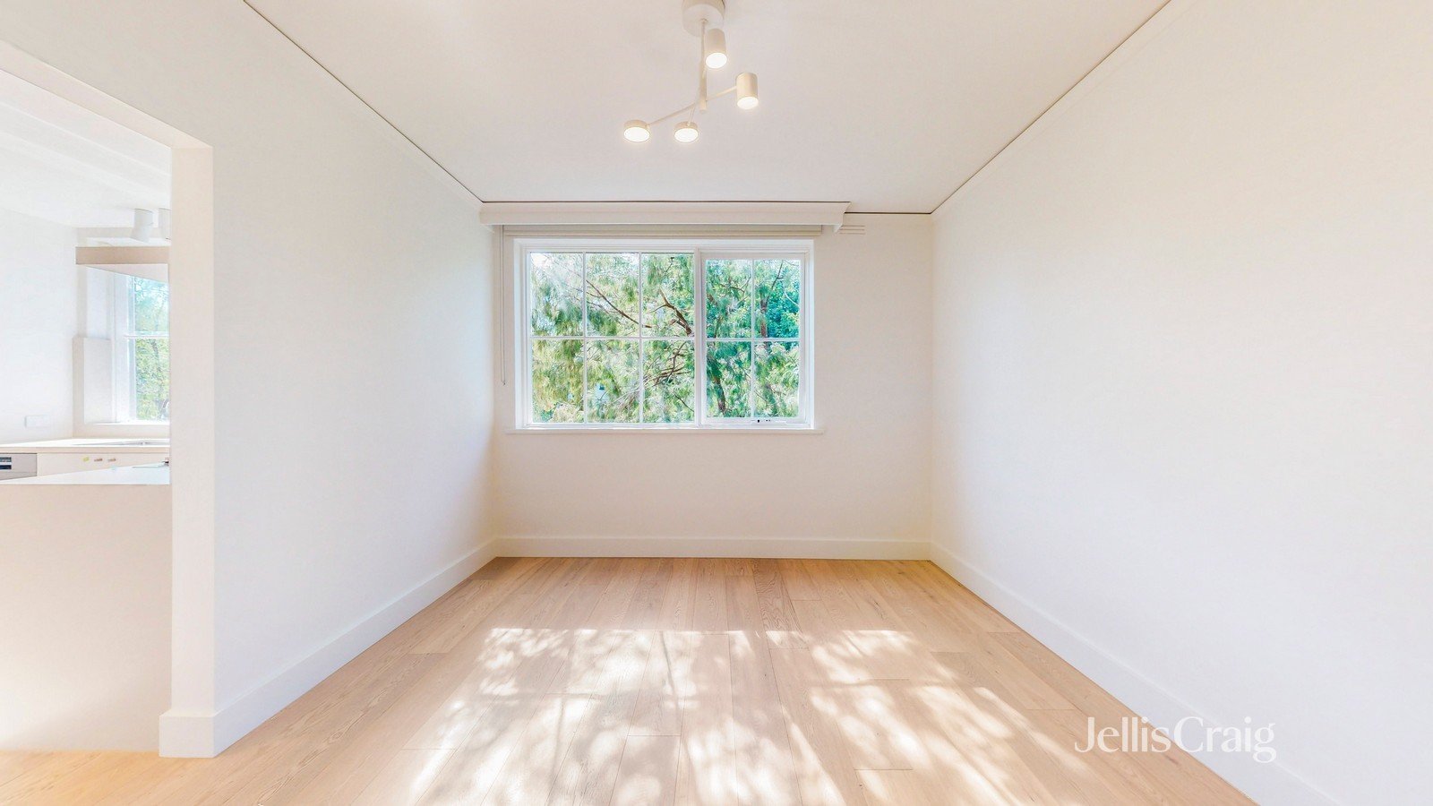 4/16 Tintern Avenue, Toorak image 3