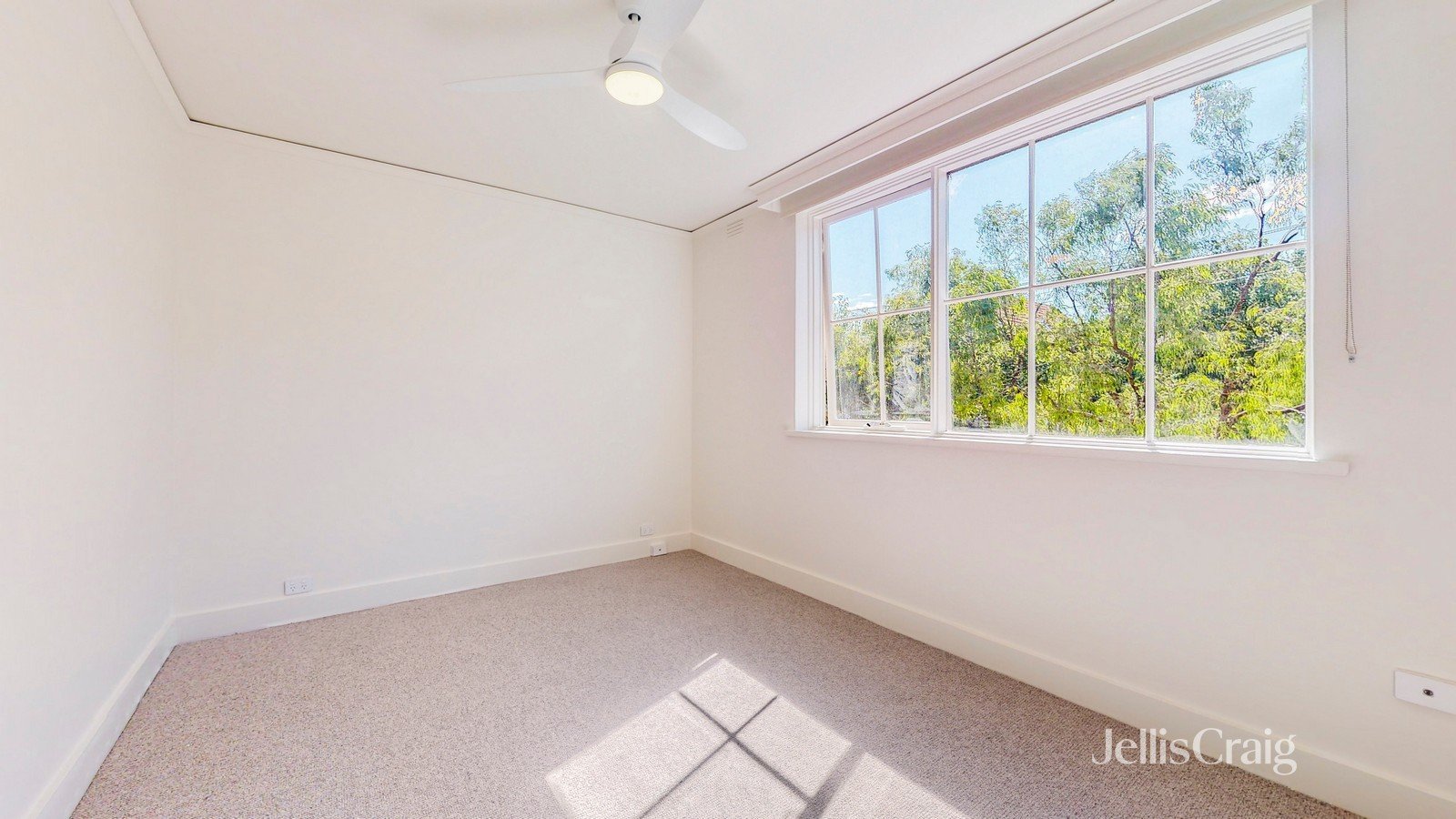 4/16 Tintern Avenue, Toorak image 4