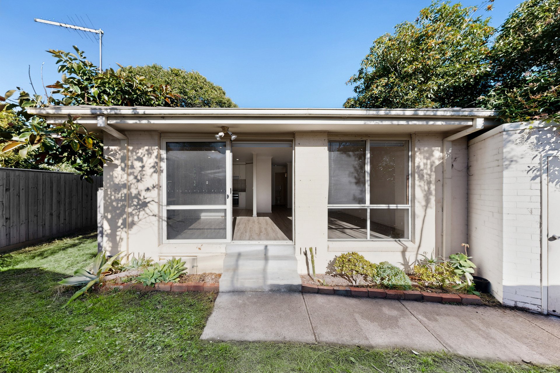 4/16 Wembley Grove, Mckinnon image 13