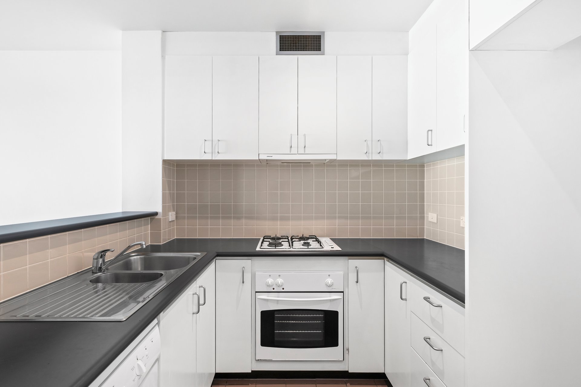 Property Gallery Thumbnail 2