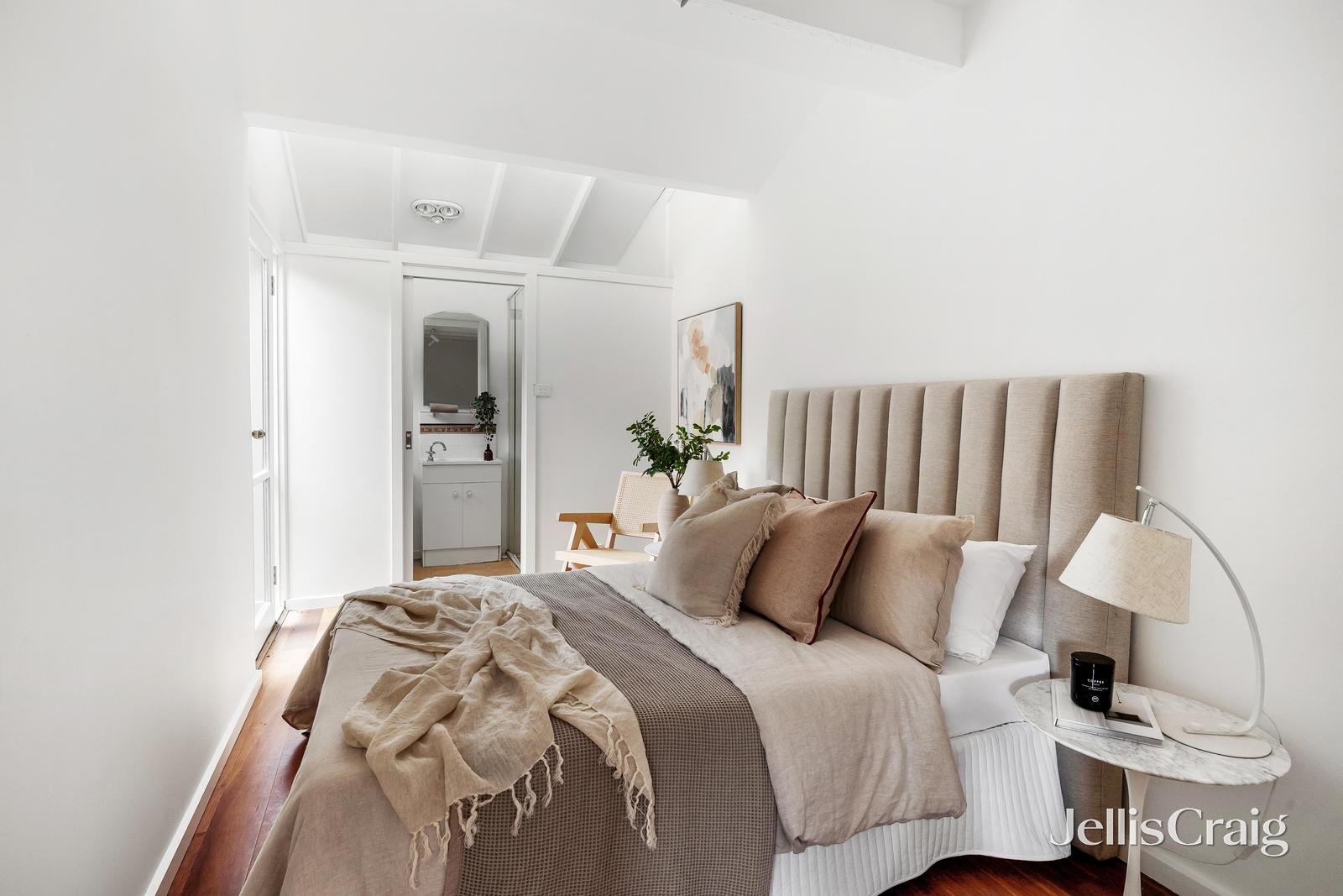 4/16a Macfarlan Lane, South Yarra image 6