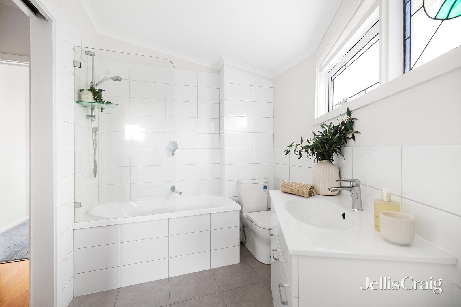 4/16a Macfarlan Lane, South Yarra image 9