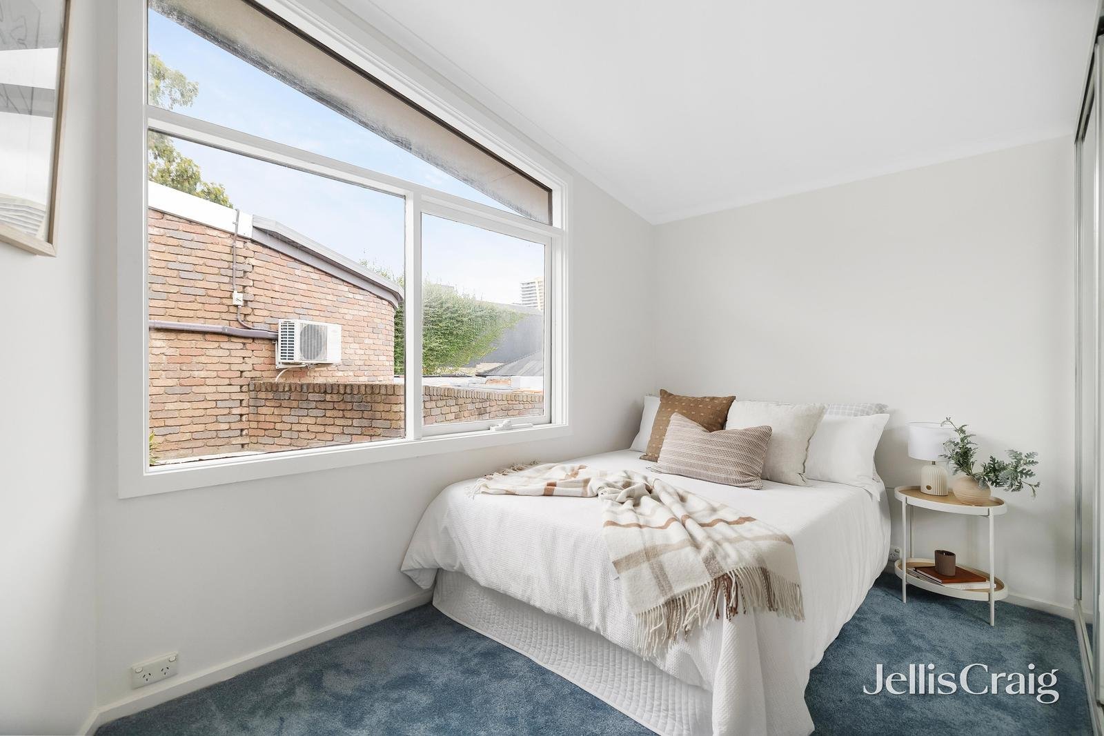 4/16a Macfarlan Lane, South Yarra image 10