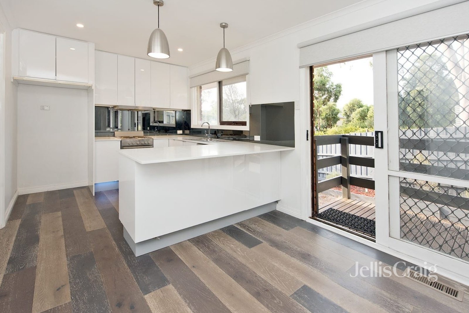 4/17 Batman Road, Eltham image 3