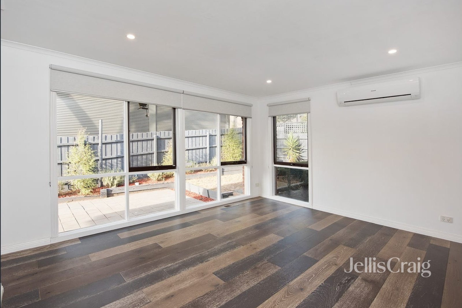 4/17 Batman Road, Eltham image 5