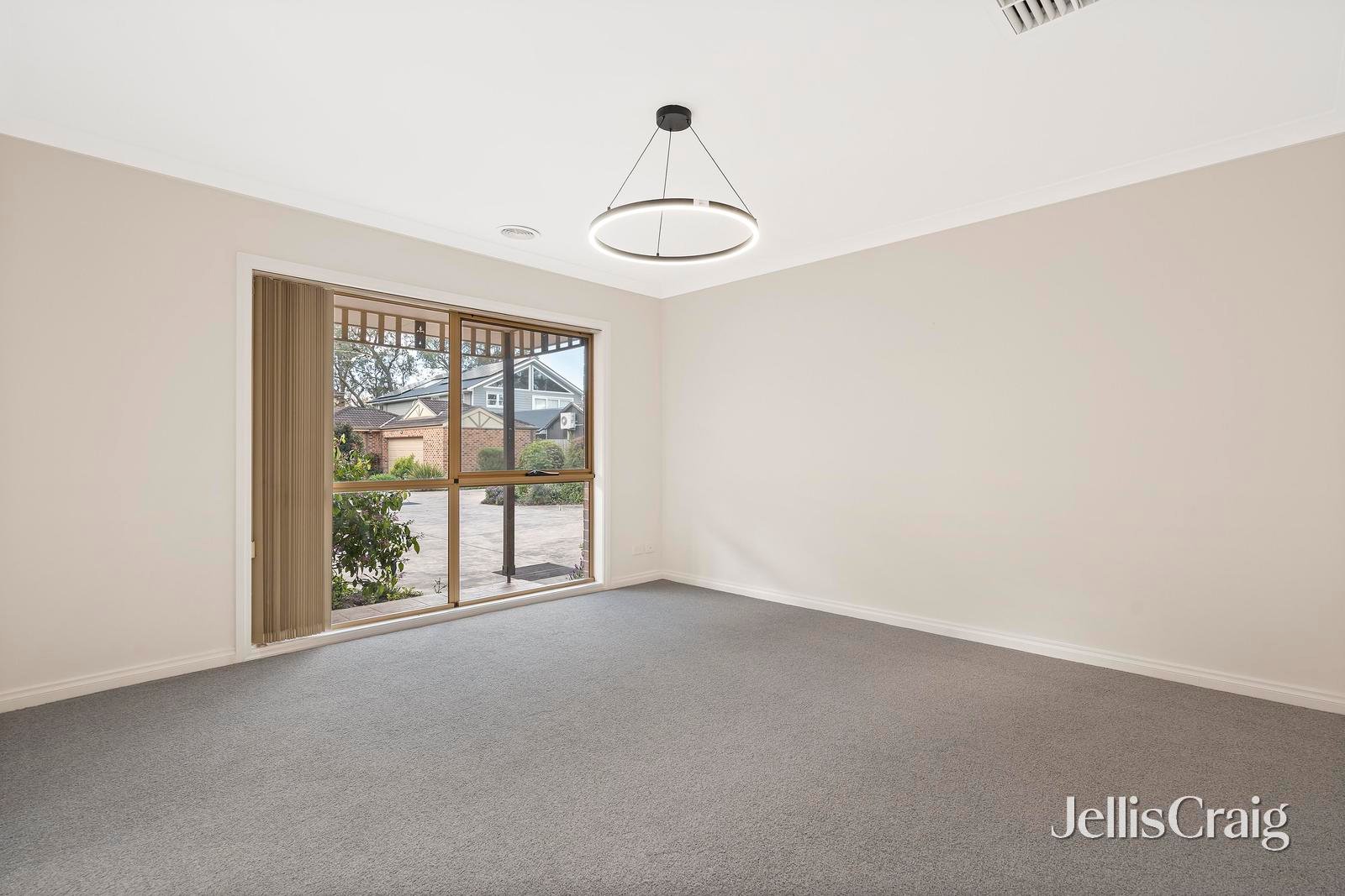 4/17 Gordon Court, Ringwood image 4