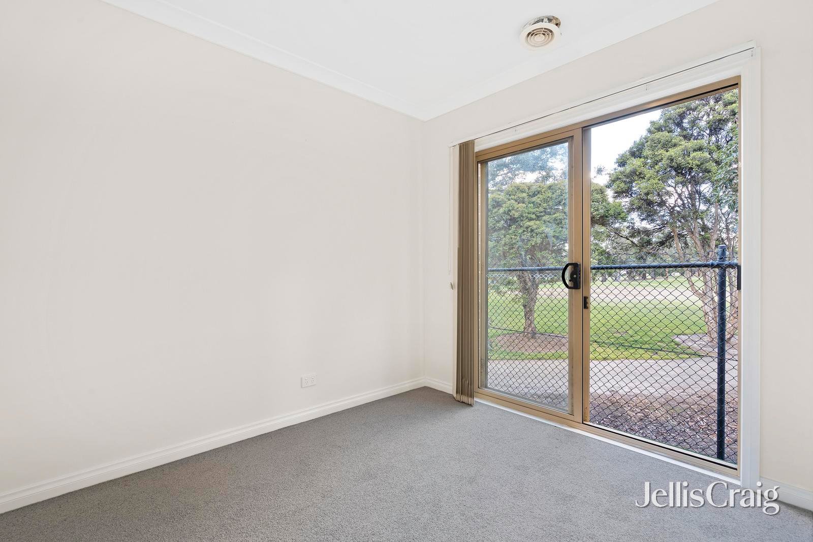 4/17 Gordon Court, Ringwood image 5