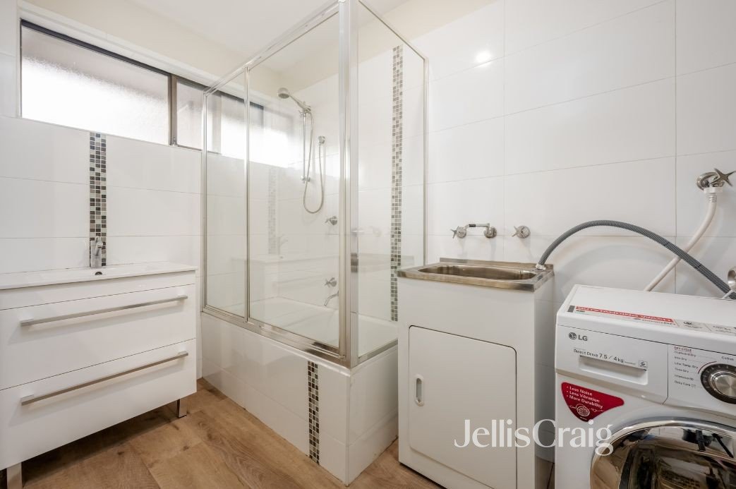 4/17 Howson Street, Brunswick West image 4