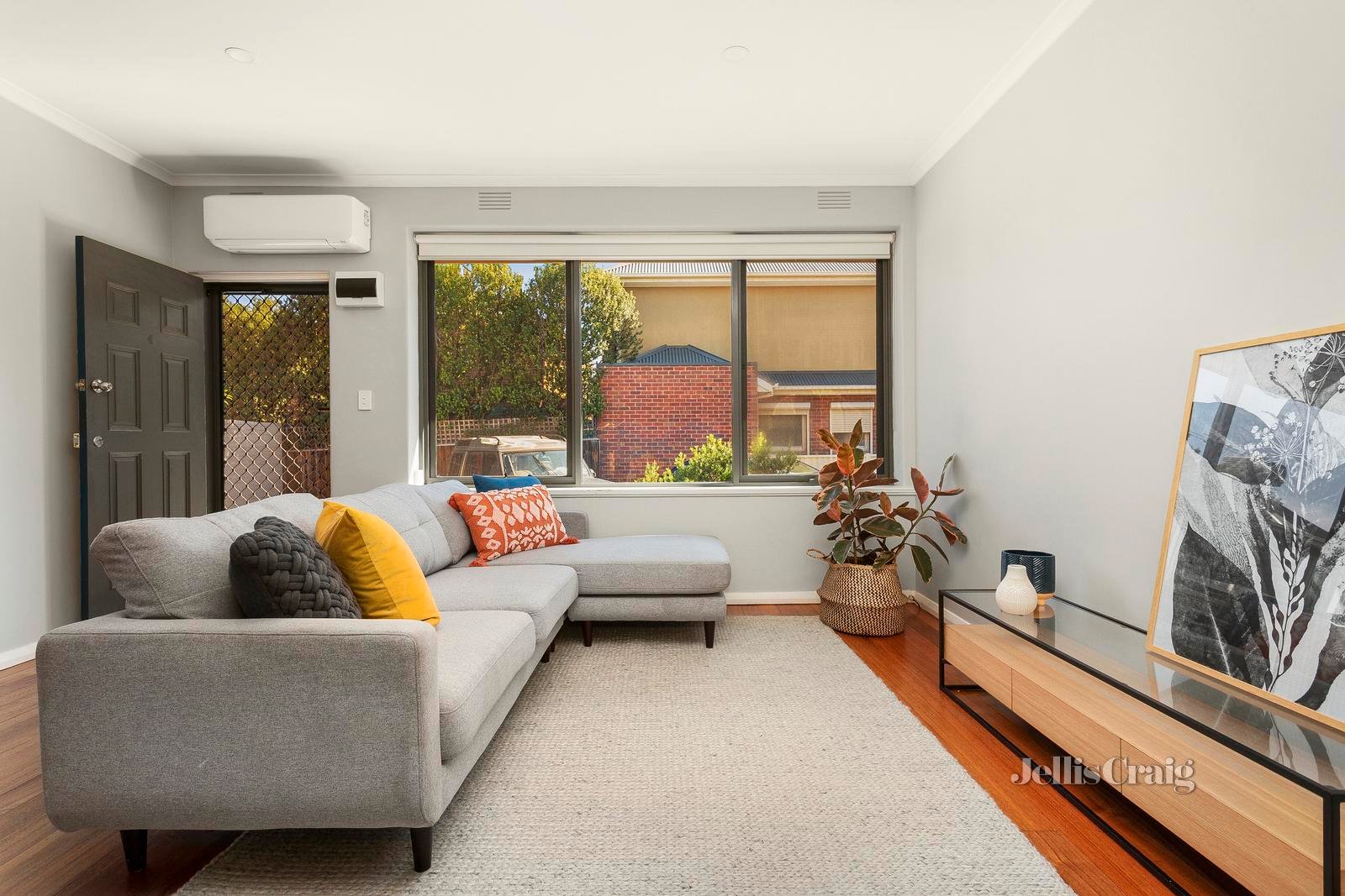 4/17 Middle Street, Ascot Vale image 4