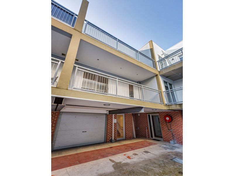 4 / 175C Stephen Street YARRAVILLE