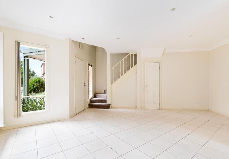 4/179 Grimshaw St, Greensborough image 2
