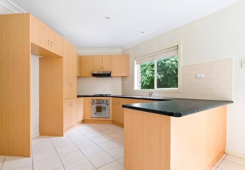 4/179 Grimshaw St, Greensborough image 4