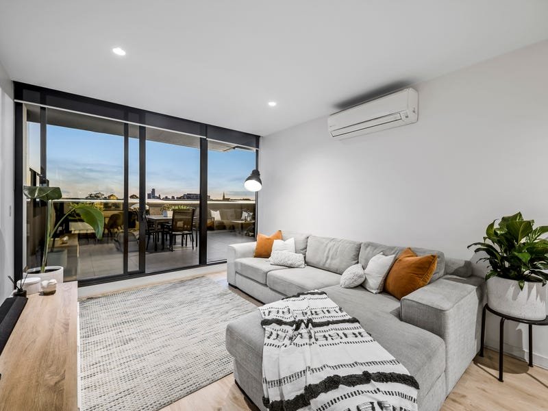 Property Gallery Thumbnail 3