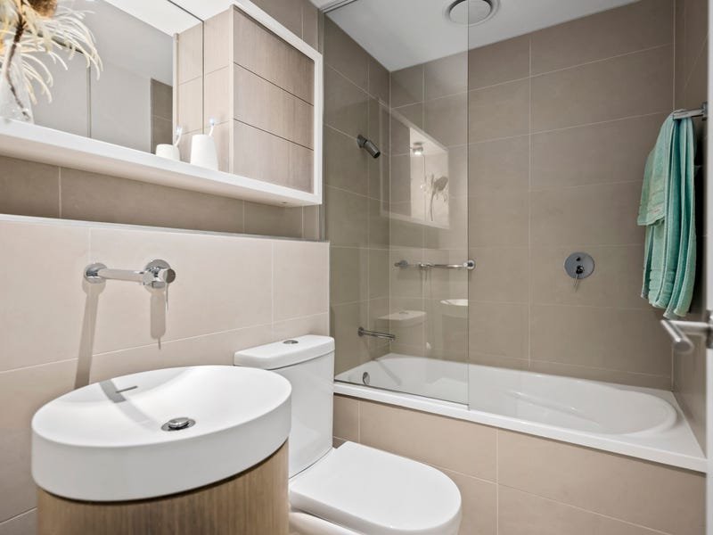 Property Gallery Thumbnail 6