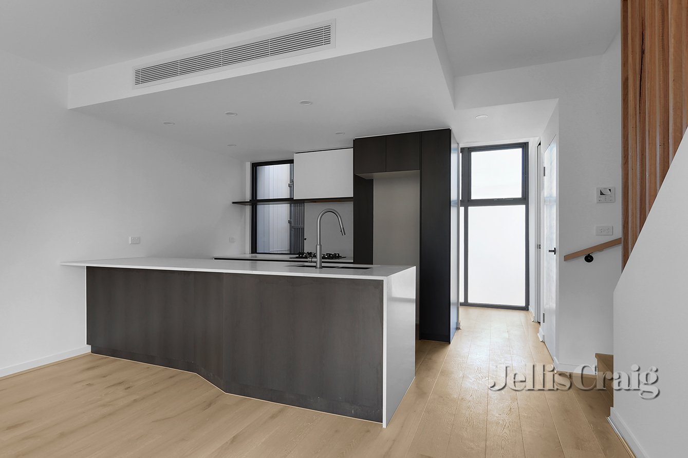 4/18 Becket Avenue, Bentleigh East image 1