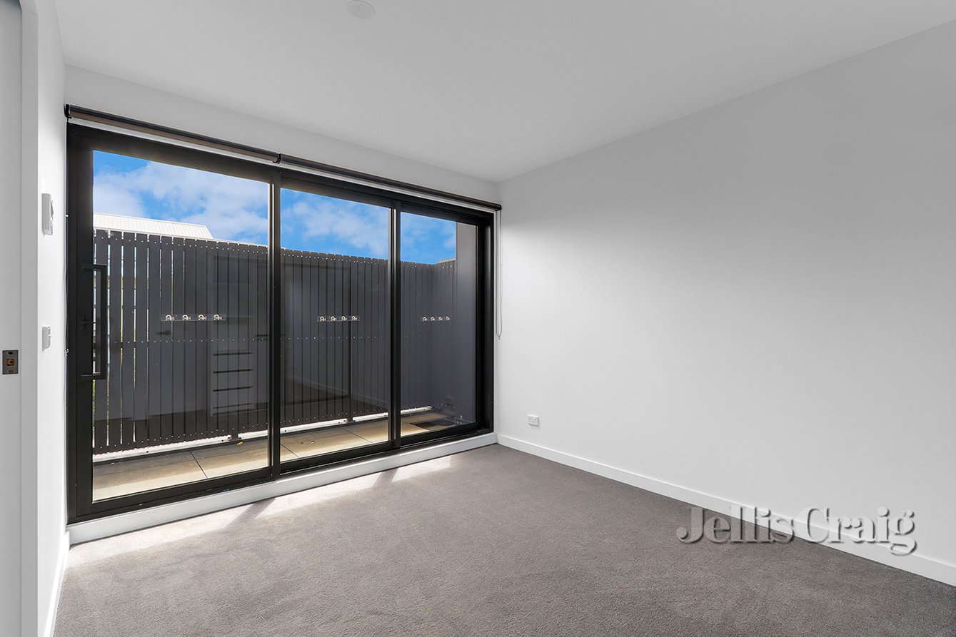 4/18 Becket Avenue, Bentleigh East image 7