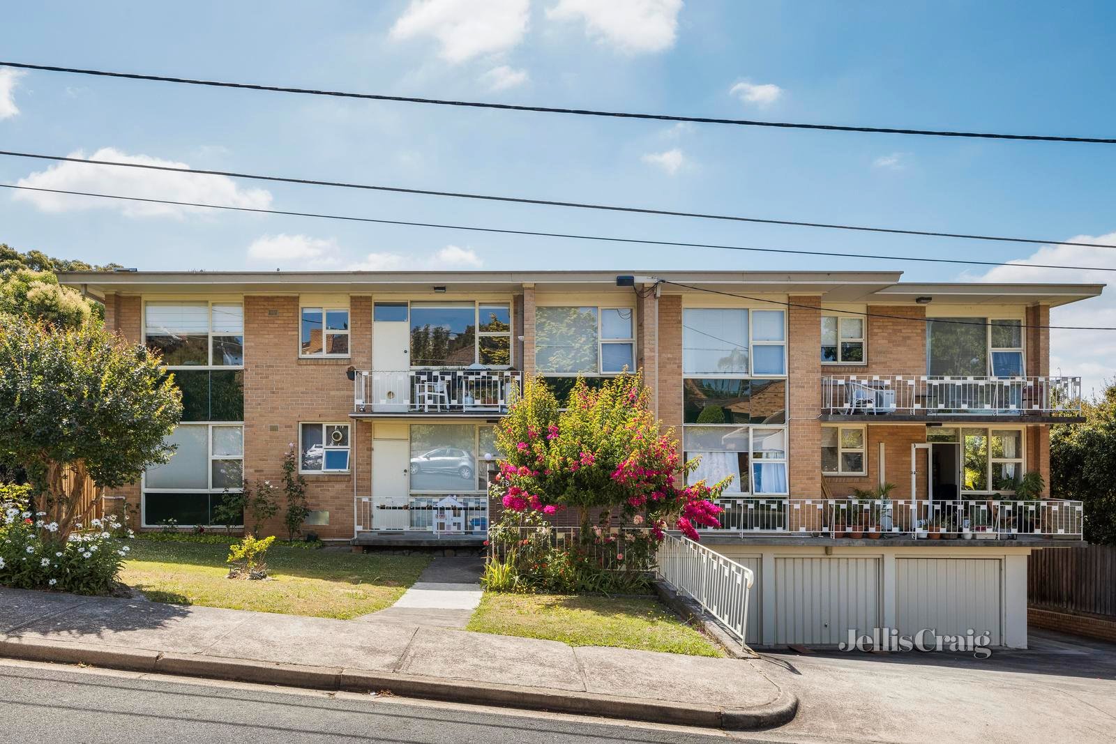 4/18 Carmichael Street, Ivanhoe East image 1