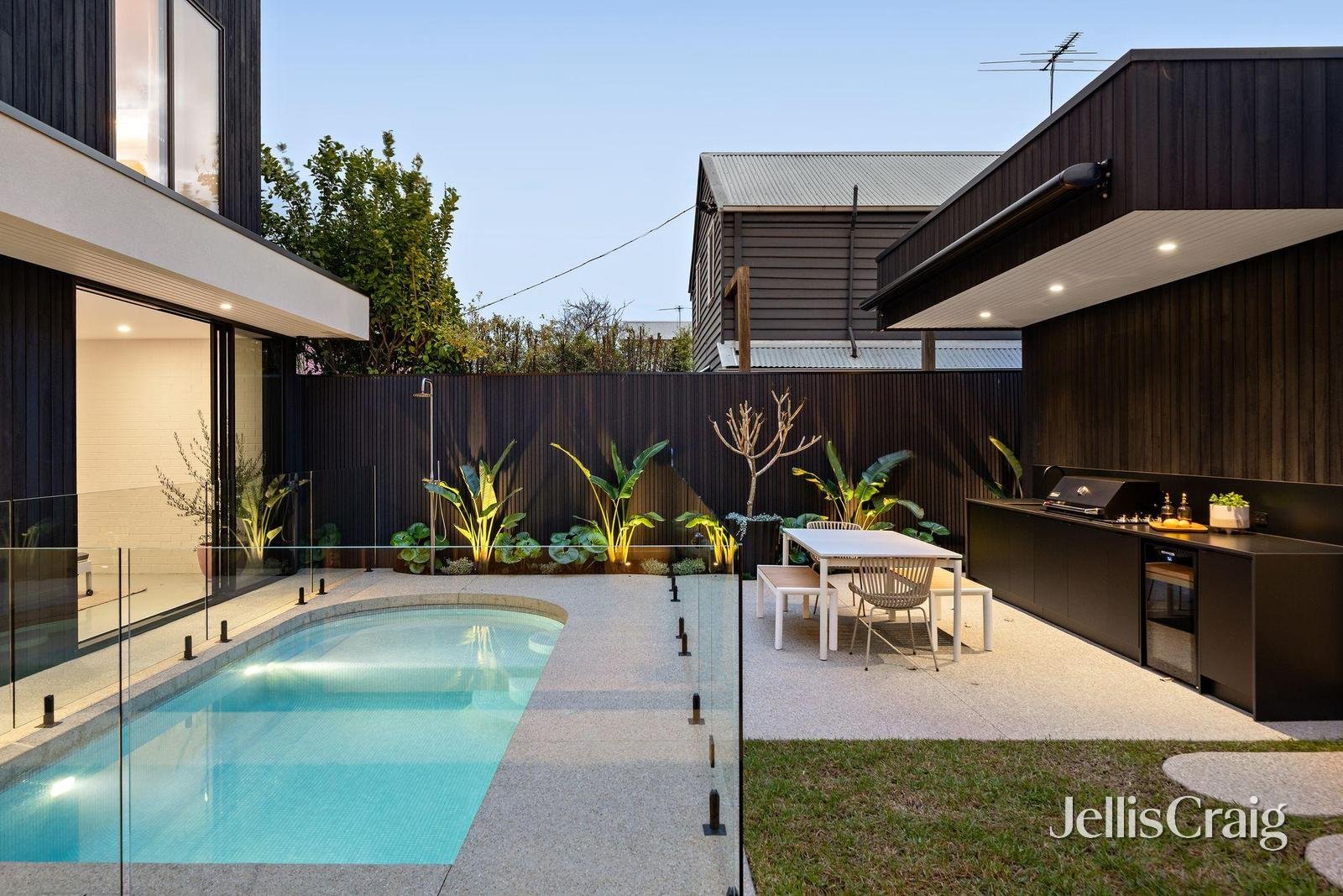 418 Clarke Street, Northcote image 5