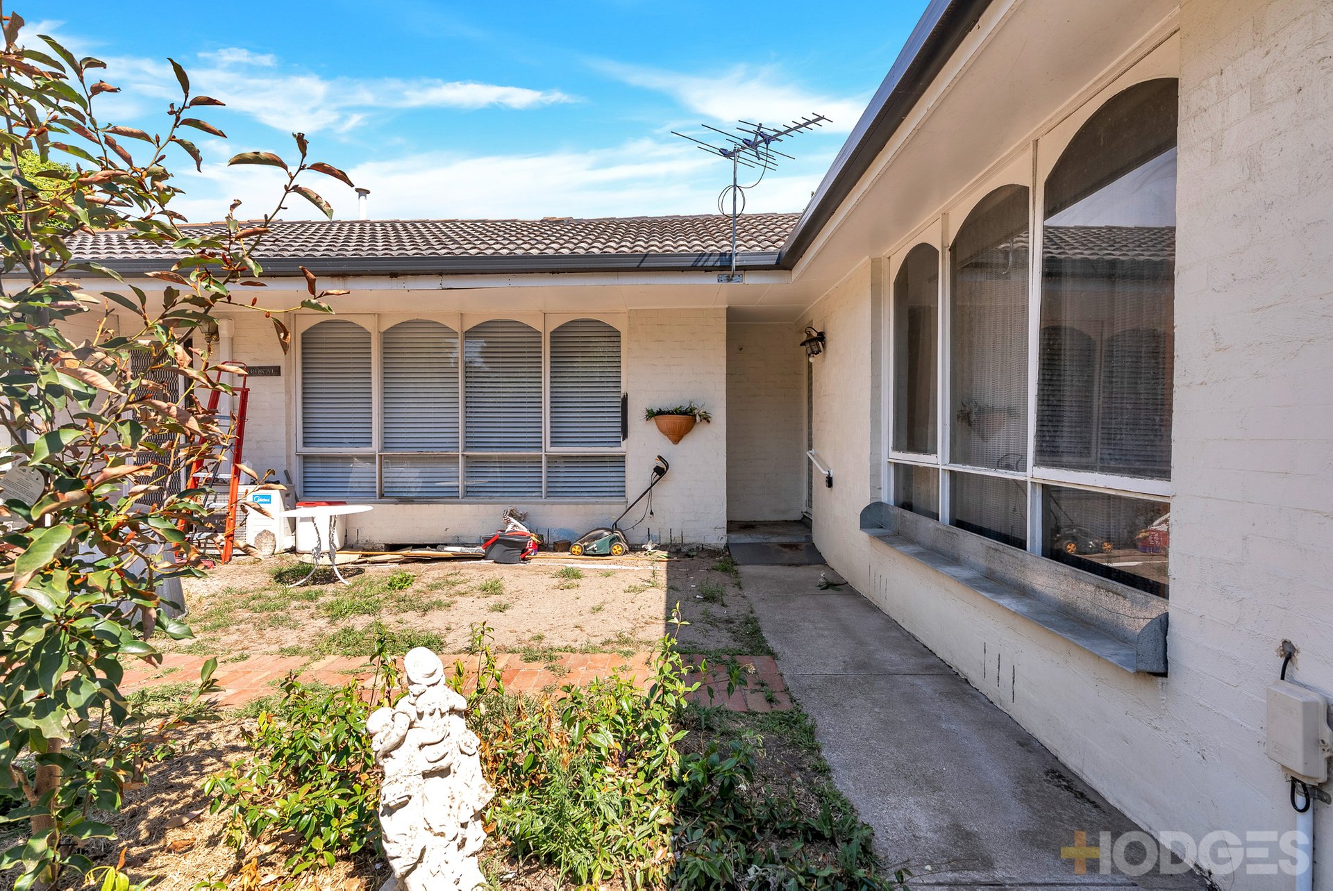 4 / 18 Jack Road Cheltenham