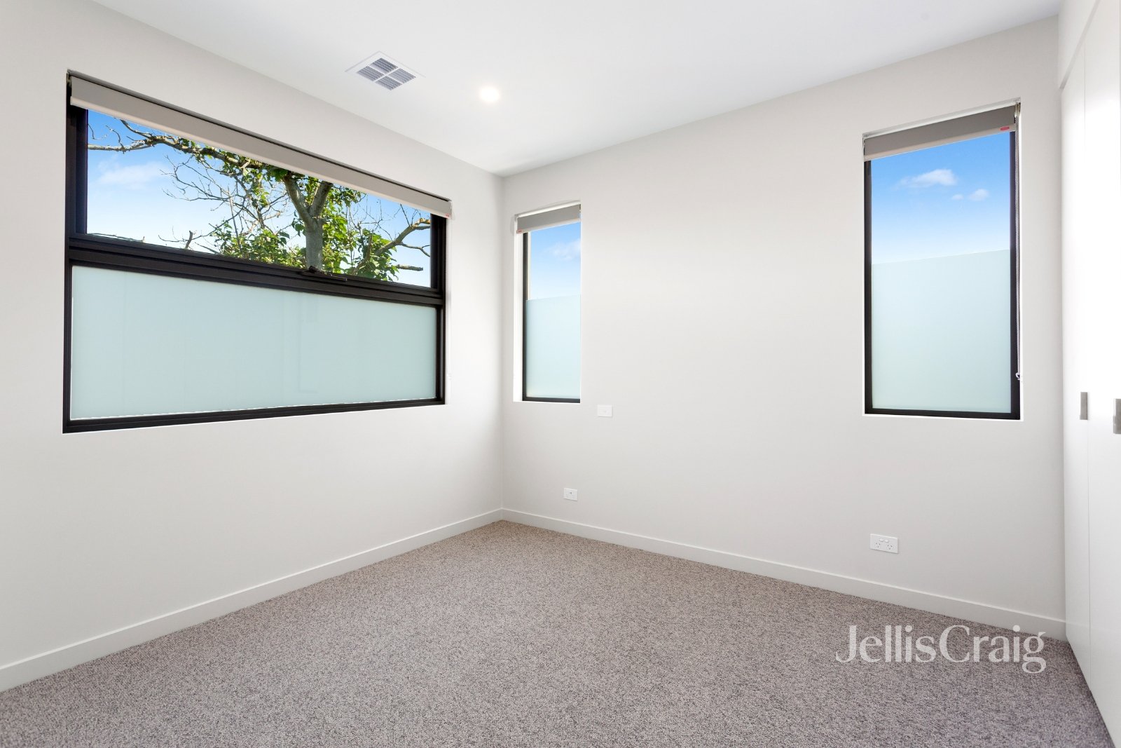 4/18 Leon Avenue, Rosanna image 5